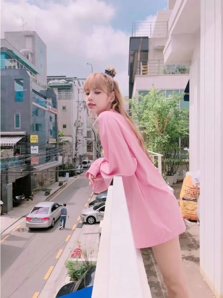 又美又撩又清纯让人欲罢不能，穿上好看到爆炸！