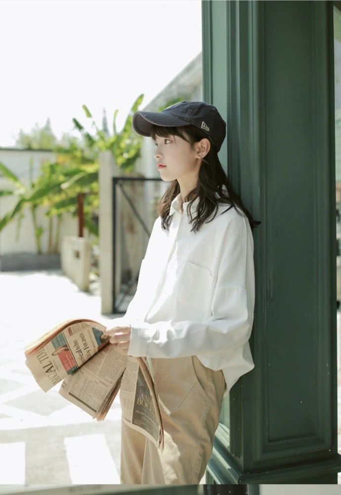 看韩国小姐姐2020春天如何完美诠释CHIC风，休闲又有气质！