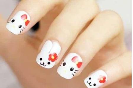 女生美甲图片2020新款式,显白可爱的美甲图案大全