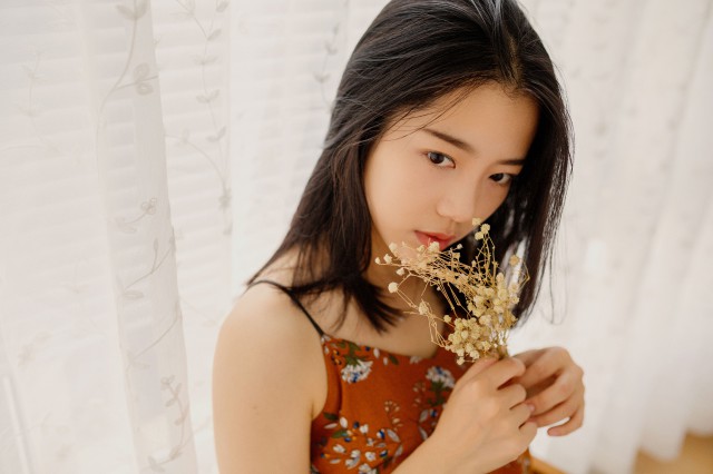 不聪明的女人,在家里会经常有这5种行为,别不信