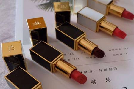 口红排行榜前十有哪些?高口碑口红品牌色号惊艳妆容