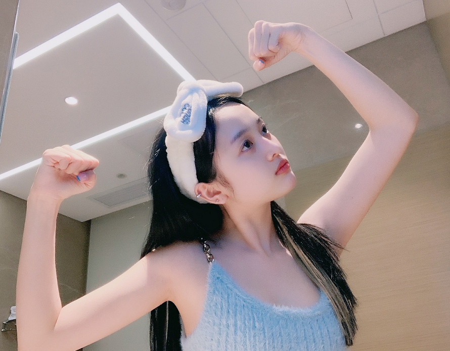 吴宣仪真人长啥样?看了她晒出的素颜照,网友:不化妆更好看