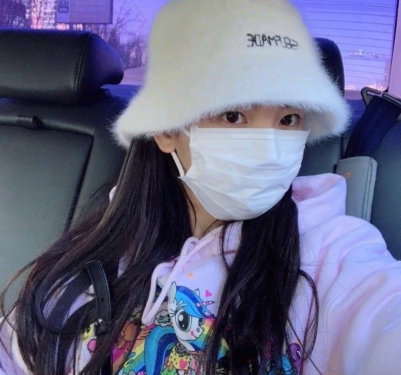 杨超越人气越来越高！小仙女的精致生活，从私服穿搭就能看出