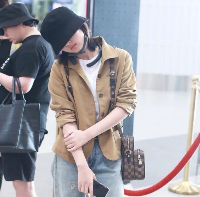 张子枫太会穿，私服礼服随意拍，妹妹真好看