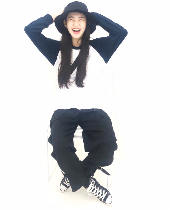 《创3》制服不好看?看看张艺凡穿上后的效果,一秒就心动了