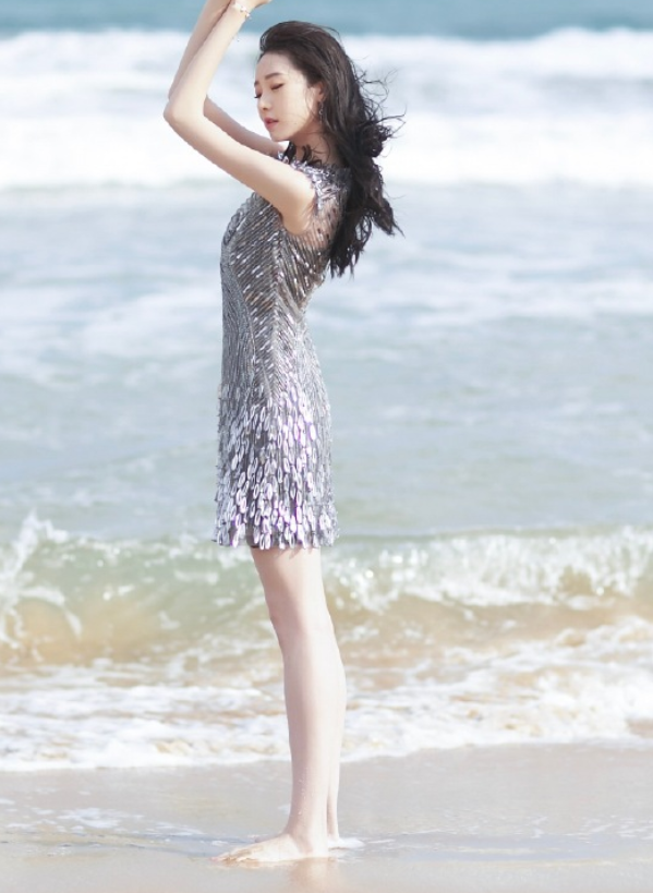 《创3》制服不好看?看看张艺凡穿上后的效果,一秒就心动了