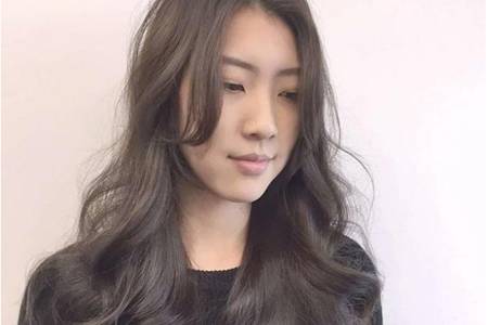 2020最火的六款显白头发颜色，换个发型让你更年轻甜美