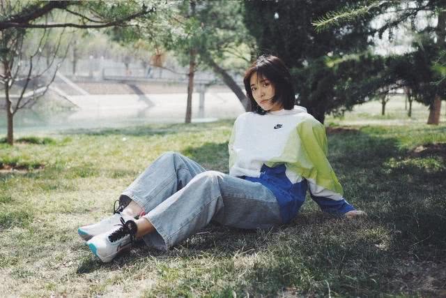 甜系少女沈月穿搭雷人?看这些简约雅致搭配,也太美了