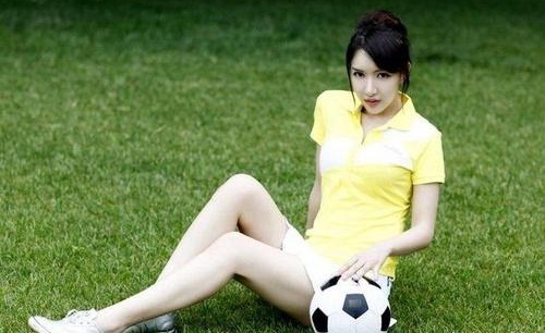张婉悠厕所艳照门事件是怎么回事 足球宝贝张婉悠资料深扒