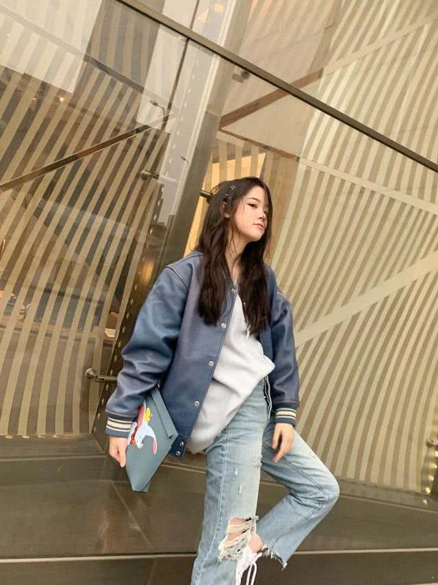 欧阳娜娜晒最新穿搭,网友大呼被惊艳