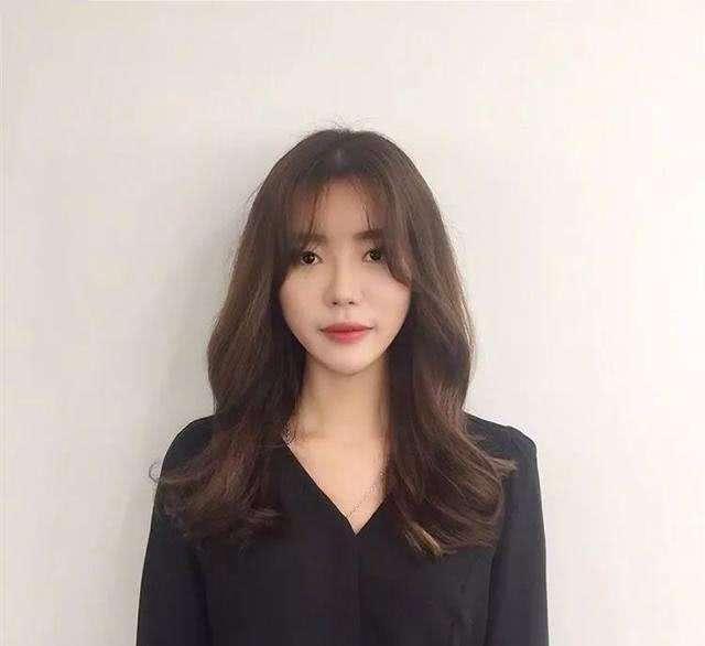 今年超火的刘海发型,减龄显脸小明星潮人都爱它