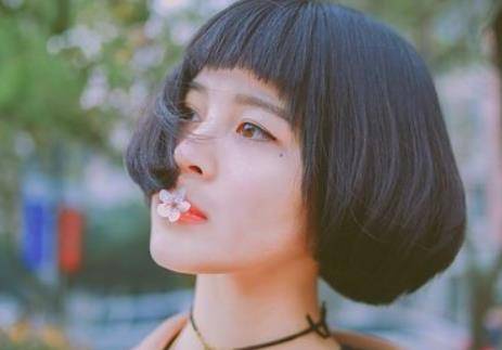 女生头发稀少留短发 2020年最火短发发型适合头发稀的女生