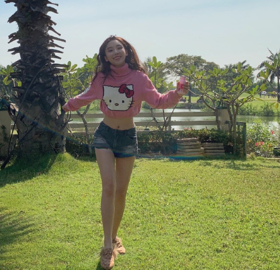 10厘米牛仔裤长什么样？看半藏森林穿上的效果，连裤兜都出来了