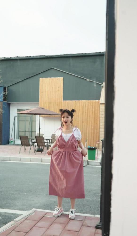 甜系少女沈月穿搭雷人?看这些简约雅致搭配,也太美了