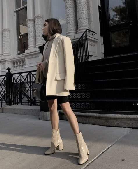 2020流行骑行裤搭配高跟鞋，看似不搭穿上却时髦还显高