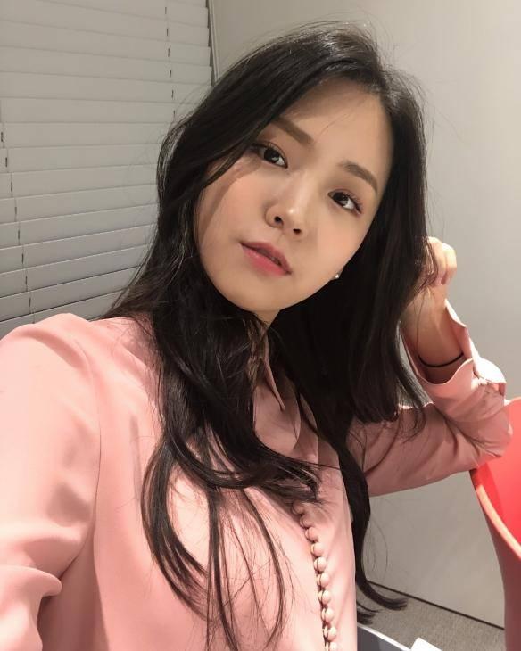 吃定了这个颜！甜美容颜清纯风，网友心目中的女友系正妹