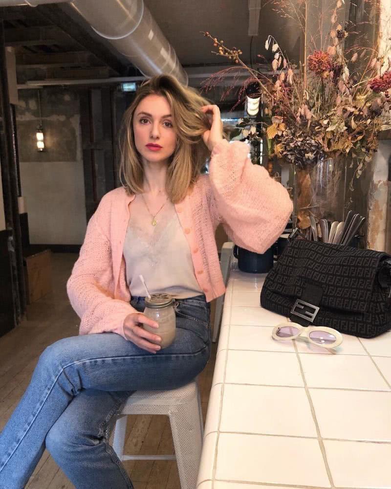 法国时尚博主穿搭示范，10款经典法式时装搭配，简约时髦又撩人