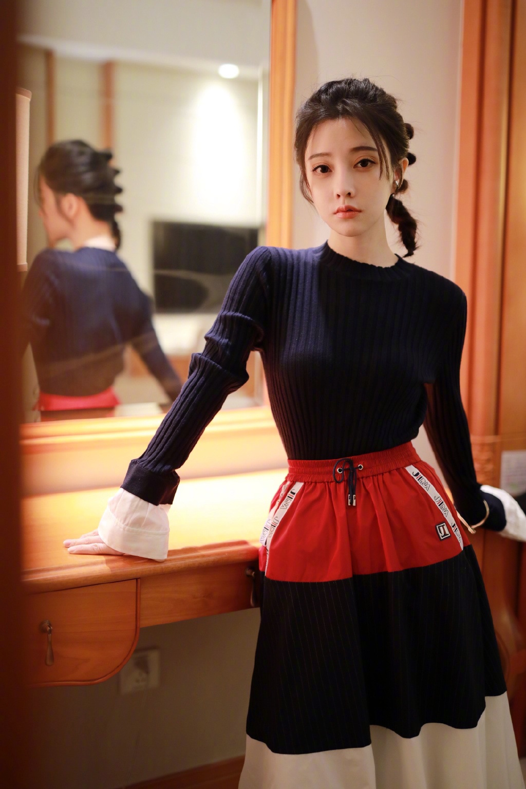 冯提莫公开择偶条件 曾被爆干爹千万包养