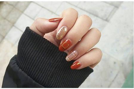 美甲图片2020最新流行色款式,显白颜色美甲图片集合