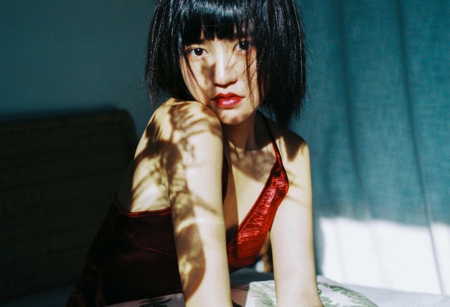 瘦小娇小身材女士的穿搭,太瘦的女生穿什么衣服好看