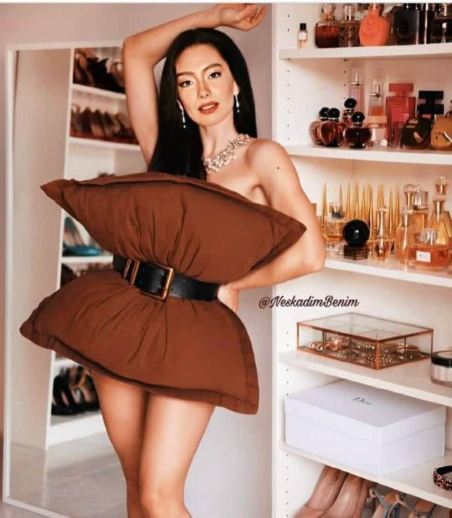 枕头搭配皮带,这场大火的趣味挑战,大概与ONE-PIECE穿搭同个门派?