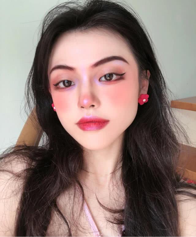 今年超火的漫画妆!分分钟让你变身二次元女孩