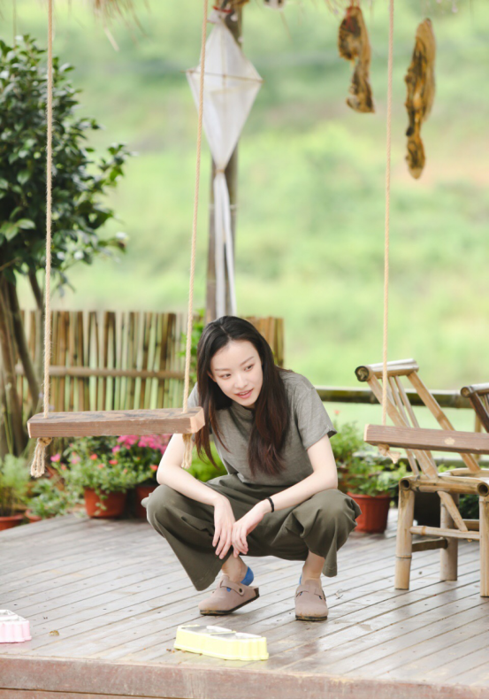 这些80后女星穿的一个比一个少女！减龄又潮酷，你喜欢谁的风格？