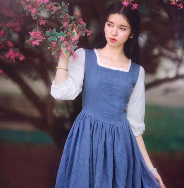 我选出了今年最美的3条连衣裙，快穿上它们迎接夏天吧！