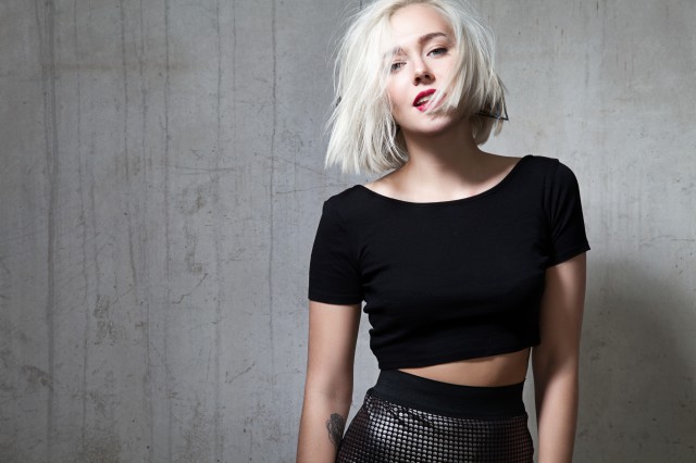 夏季微胖女生穿搭，微胖女生夏季怎么穿显瘦