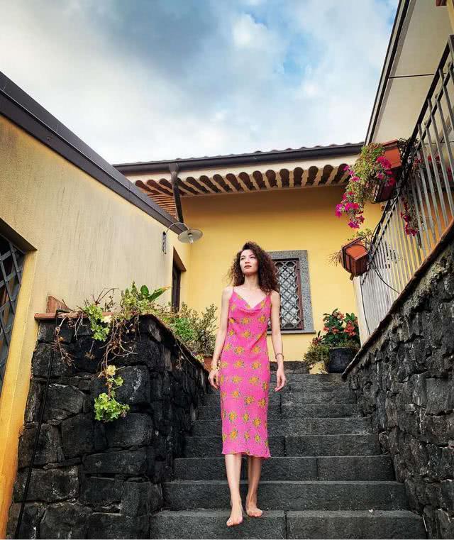 钟楚曦也太会穿了!看了她的私服才懂什么是时尚