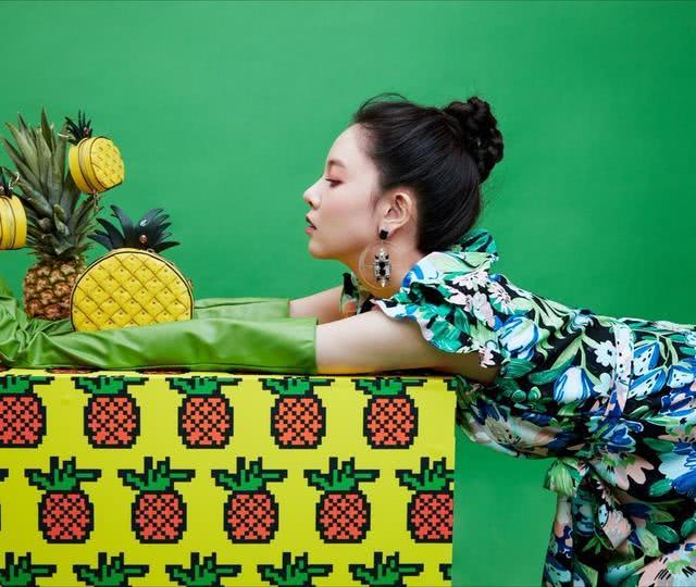 宋妍霏杂志拍摄高级感十足,网友:被演戏耽误的时尚博主