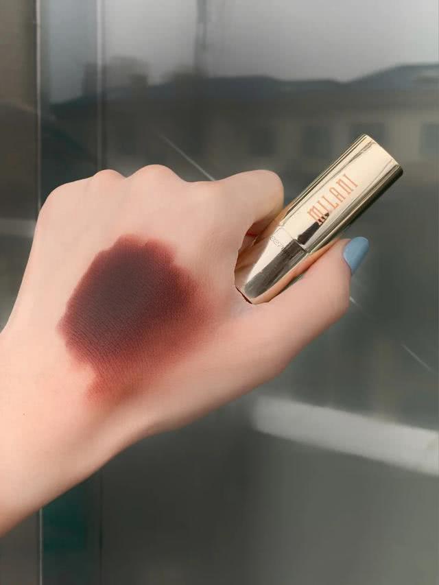 口红千千万,唯有新的最好看,这几款质地,包装,上色都值得推荐