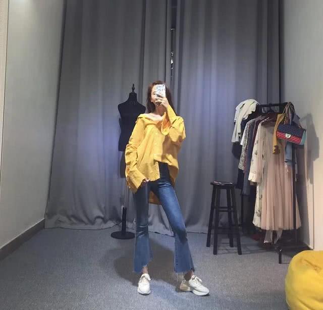 今年流行“衬衫搭配酒杯裤”,气质显瘦还好看!