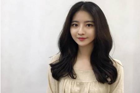 长脸女生适合什么发型,刘海缩短脸型拍照最好看的发型