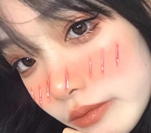 今年超火的漫画妆!分分钟让你变身二次元女孩