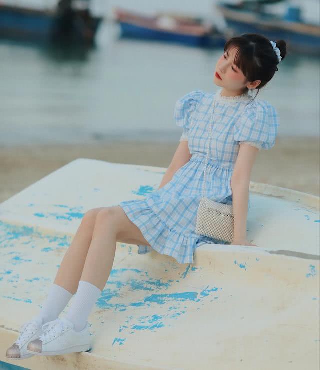 夏天穿裙子一定要搭配这几双鞋，时髦又上档次