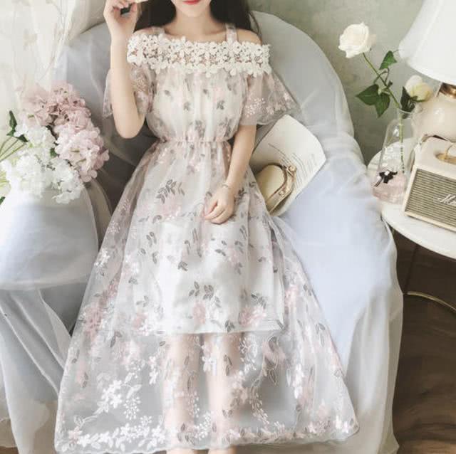 我选出了今年最美的3条连衣裙，快穿上它们迎接夏天吧！