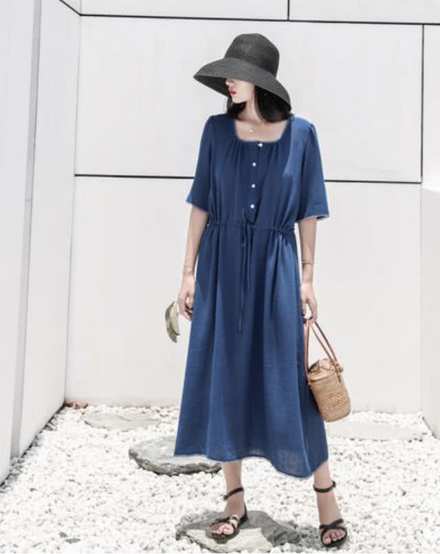 我选出了今年最美的3条连衣裙，快穿上它们迎接夏天吧！