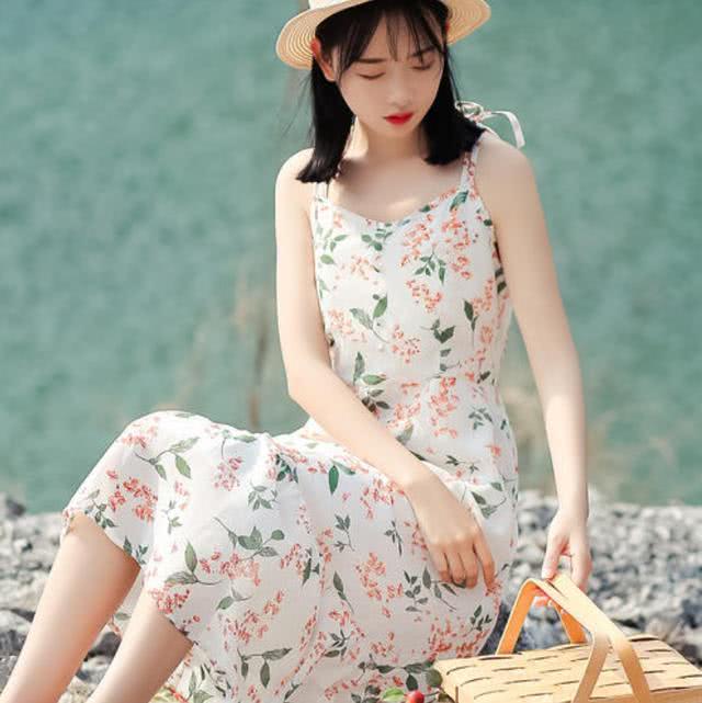 我选出了今年最美的3条连衣裙，快穿上它们迎接夏天吧！