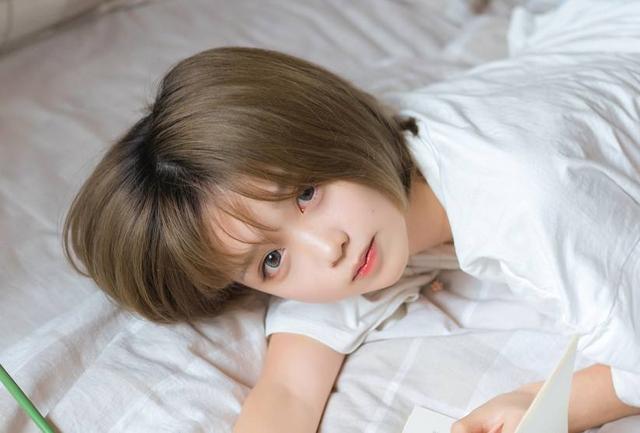 娶了一个比我大五岁的老婆 为了妈妈我选择妥协