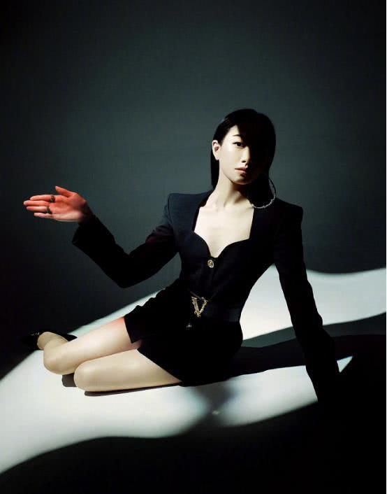 宋茜的时尚感真是大师级别的了,拍个杂志照都似王者段位