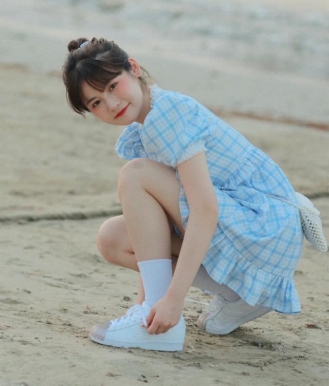 夏天穿裙子一定要搭配这几双鞋，时髦又上档次