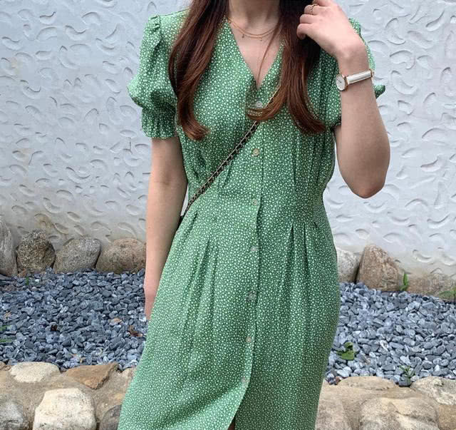 简约韩系风穿搭示范，基础款穿出好气质