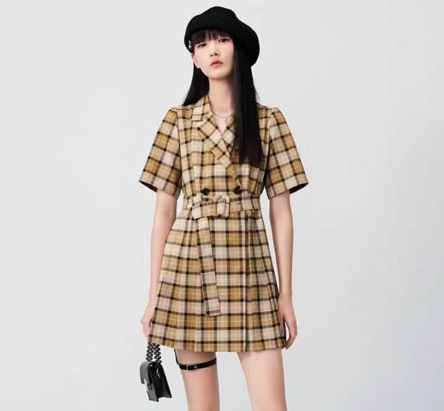 我选出了今年最美的3条连衣裙，快穿上它们迎接夏天吧！