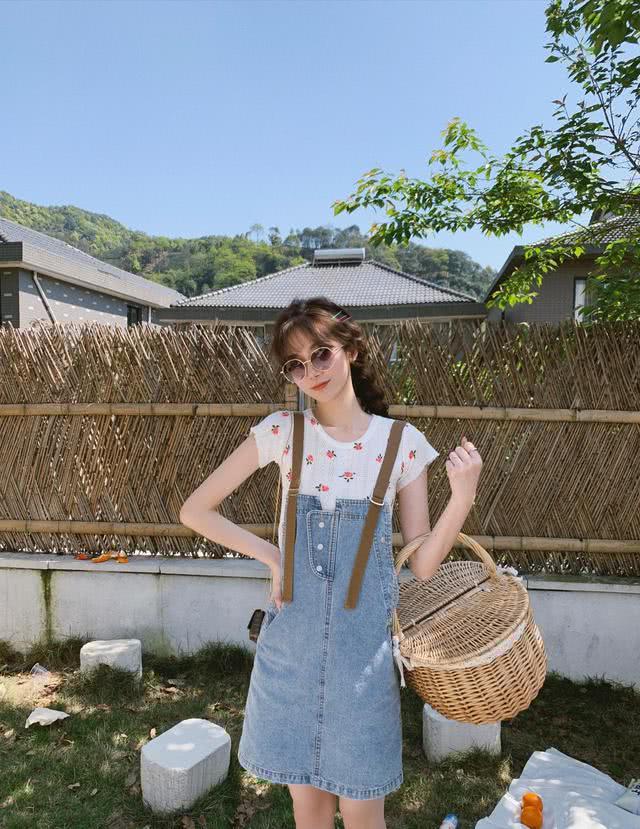 夏天看看这些不同款式的牛仔单品,哪种是你的菜?