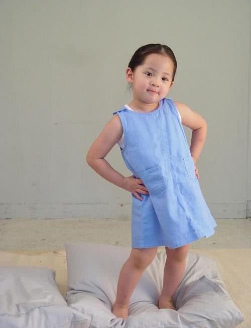 欧阳娜娜穿白衬衫女人味爆棚,想不心动都难