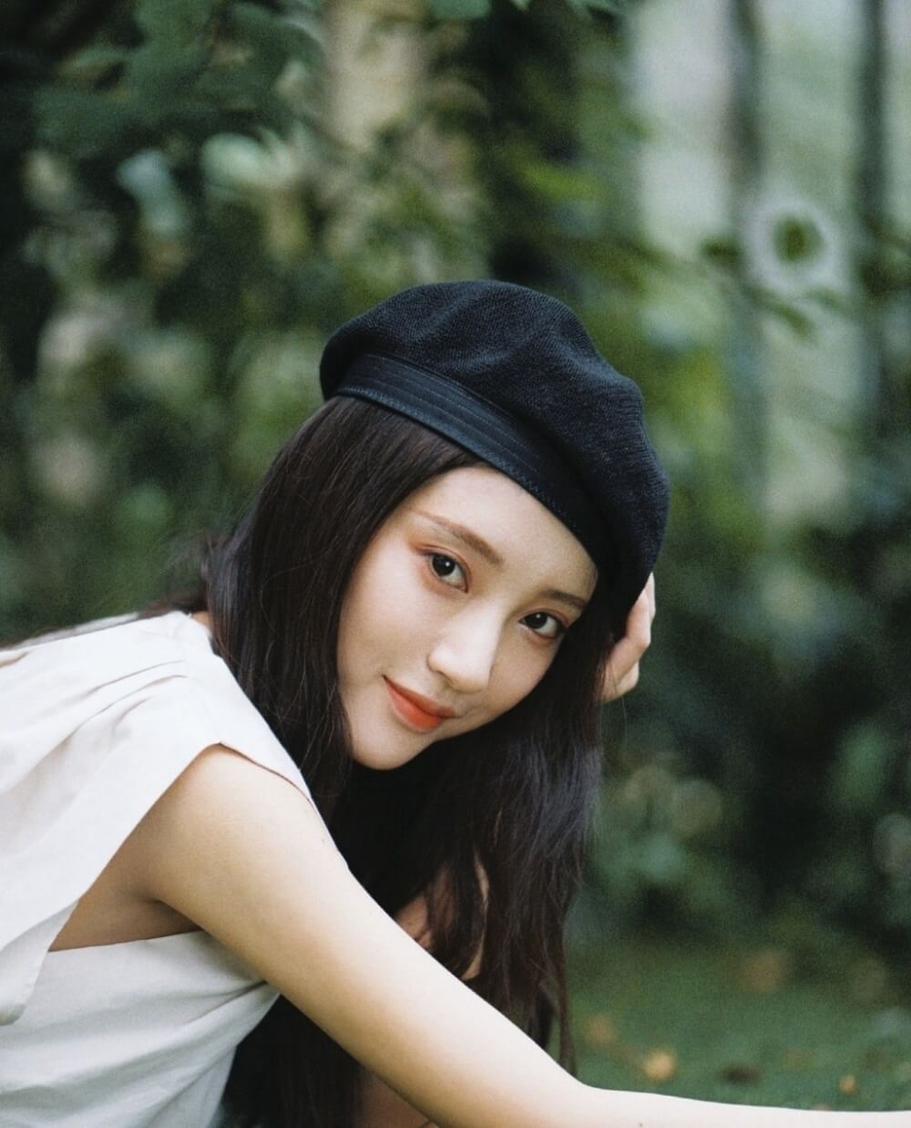 美女演员安泳畅贝雷帽夏季森系胶片风图片写真