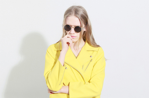 简约纯粹的少女风格。LOCLE by LOW CLASSIC LookBook