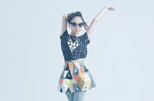 甜美可爱的古怪少女。Little Treasure 2013 Collection