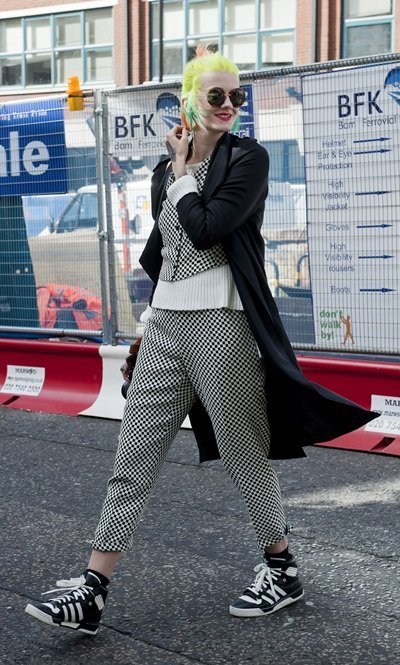 就是要搭出独特范儿 看时装周场外造型解析